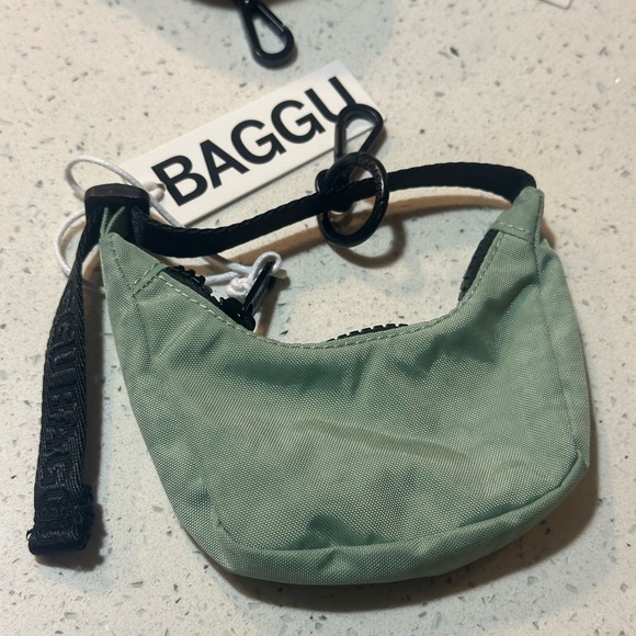 NEW! BAGGU gingham mini and green crescent mini bags - both new with tags! - Picture 3 of 16